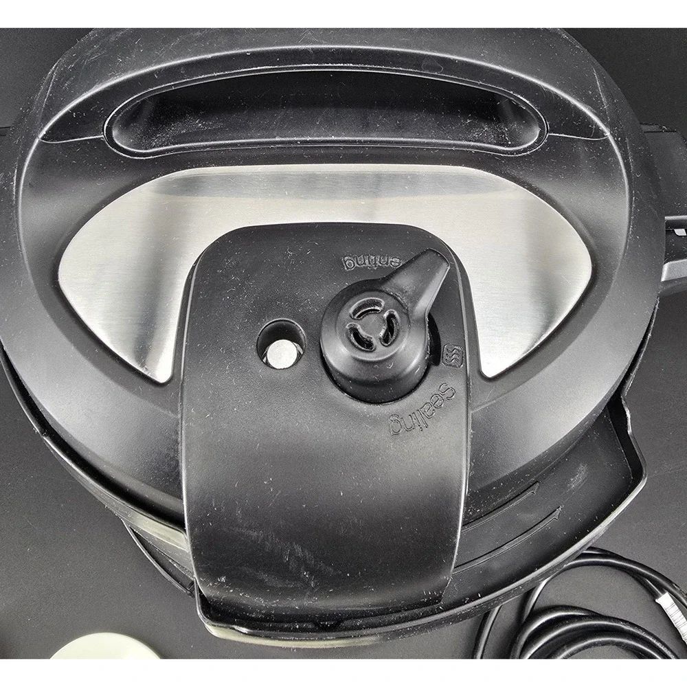 Instant Pot‎ Pressure Cooker IP-DUO60 V3  7-in-1 Programmable 6 Quart Convenient